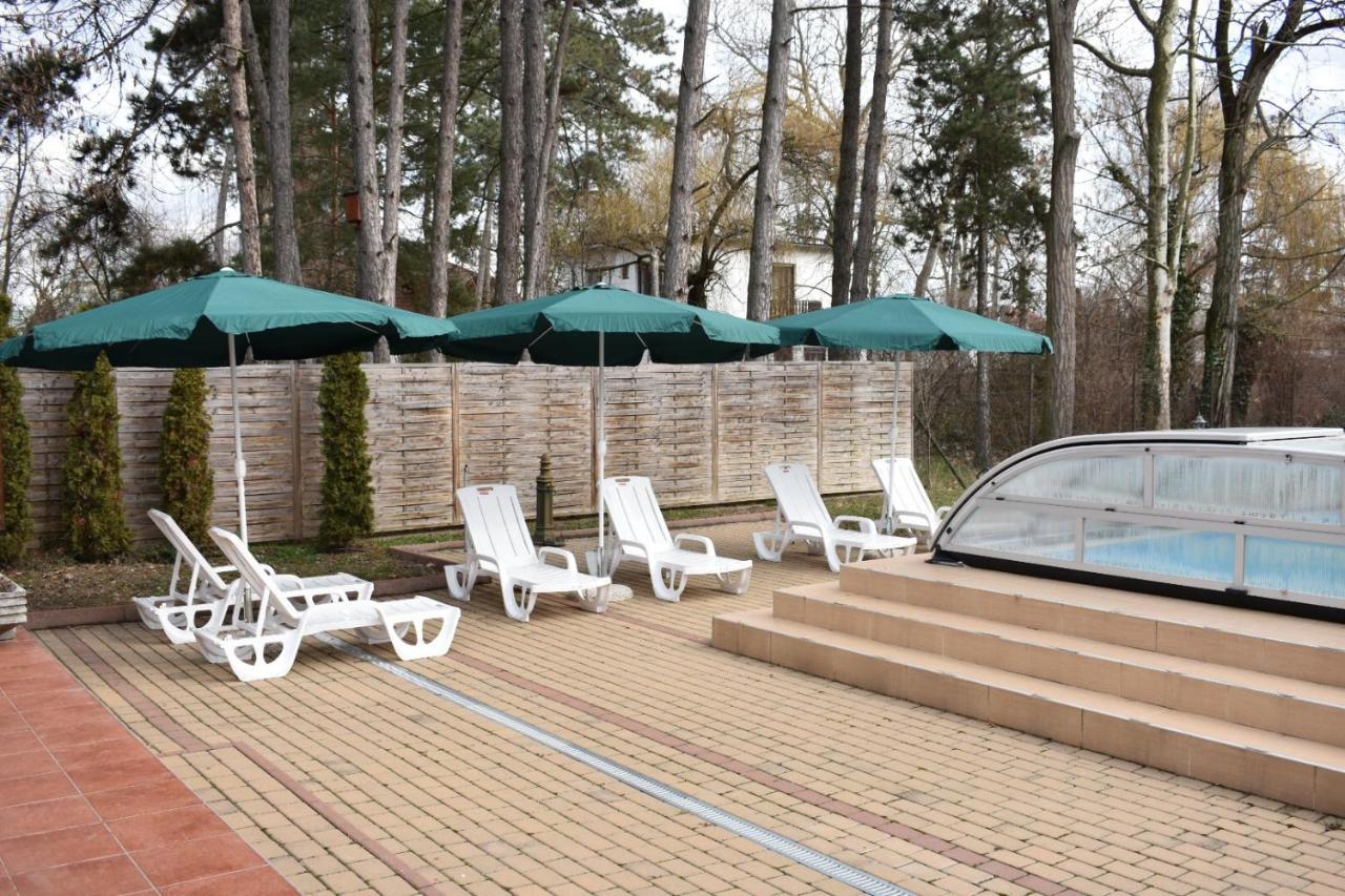 Villa Lily Zamárdi Exterior foto